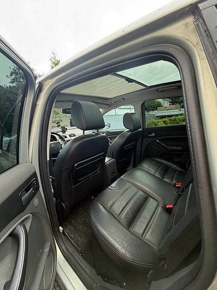 Ford Kuga 8 of 22