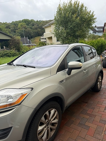 Ford Kuga 2 of 22