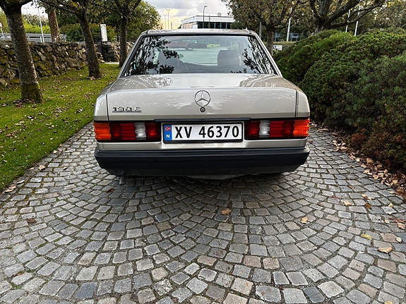 Mercedes-Benz 190 E 5 of 30