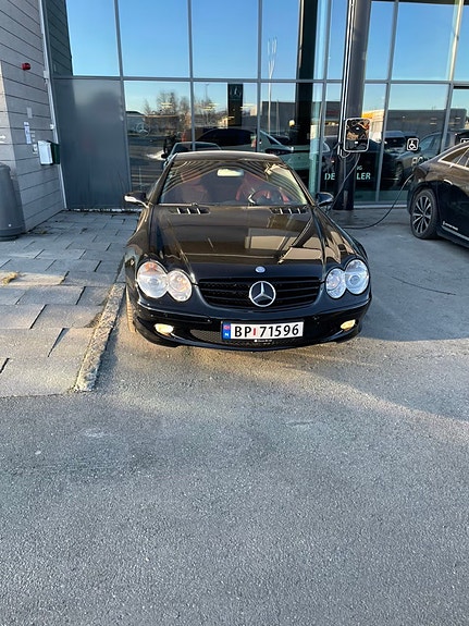 Mercedes-Benz SL500 8 of 13