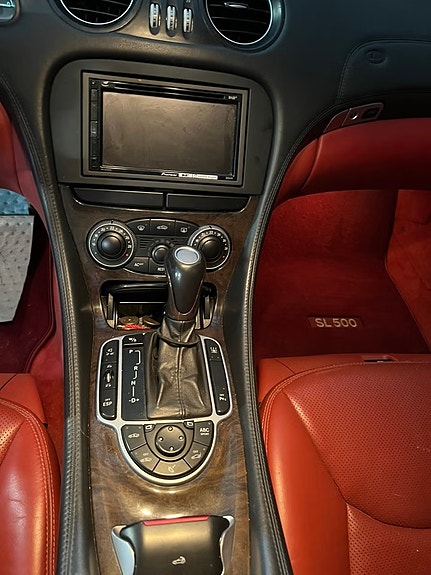 Mercedes-Benz SL500 6 of 13