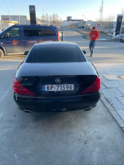 Mercedes-Benz SL500 5 of 13