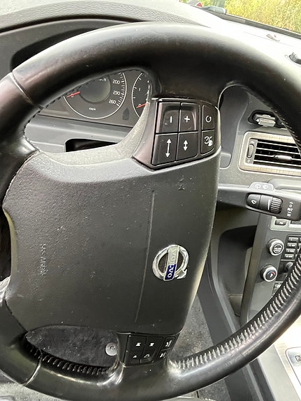 Volvo XC70 12 of 20