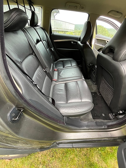 Volvo XC70 14 of 20