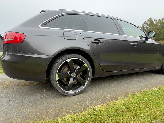 Audi A4 6 of 26