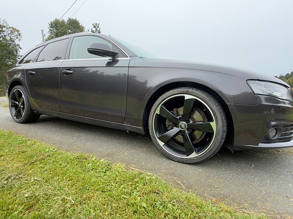 Audi A4 3 of 26