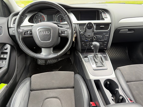 Audi A4 14 of 26
