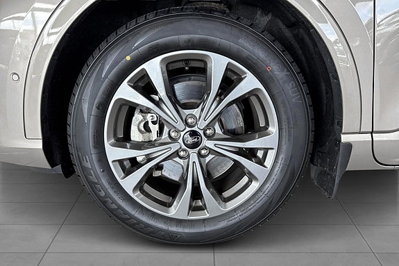 Ford Kuga 10 of 20