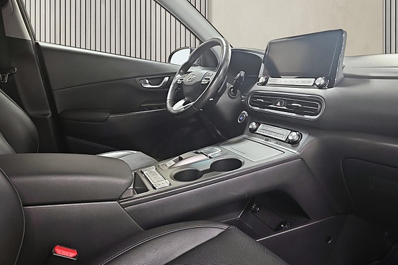Hyundai Kona 11 of 30