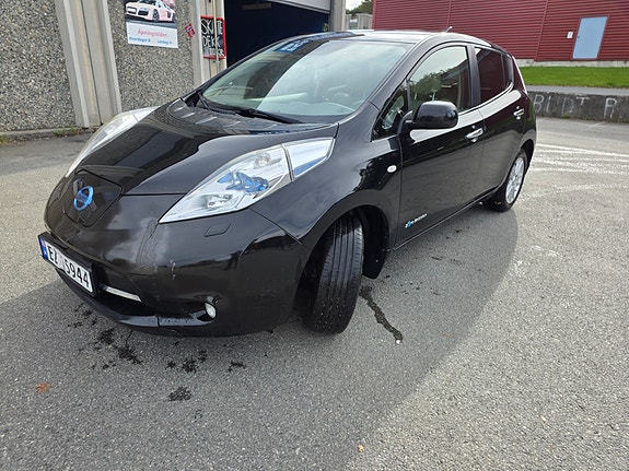 Nissan Leaf 2 of 17