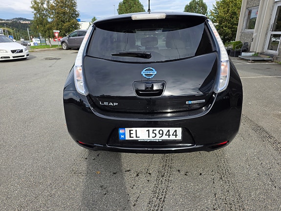 Nissan Leaf 6 of 17