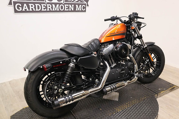 Harley-Davidson Sportster Forty-Eight Special 9 of 15