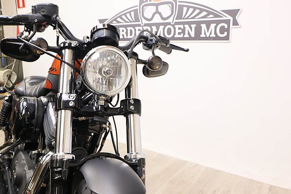 Harley-Davidson Sportster Forty-Eight Special 8 of 15