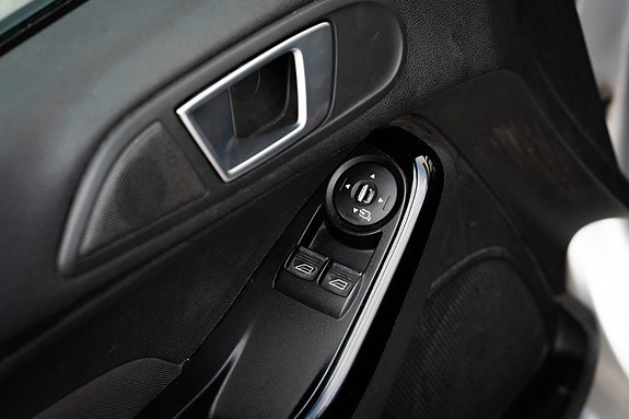 Ford Fiesta 17 of 21