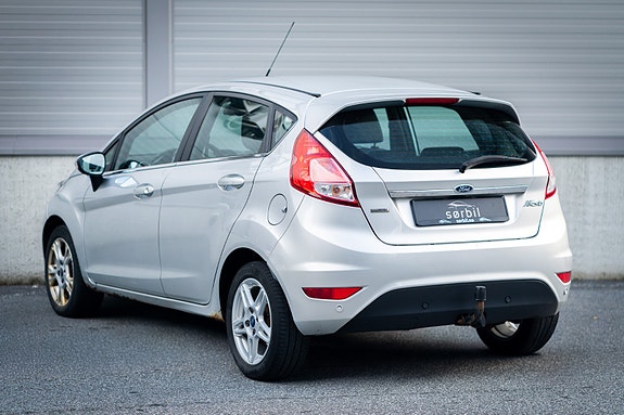 Ford Fiesta 5 of 21