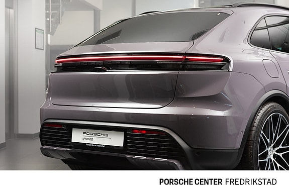 Porsche Macan 7 of 30