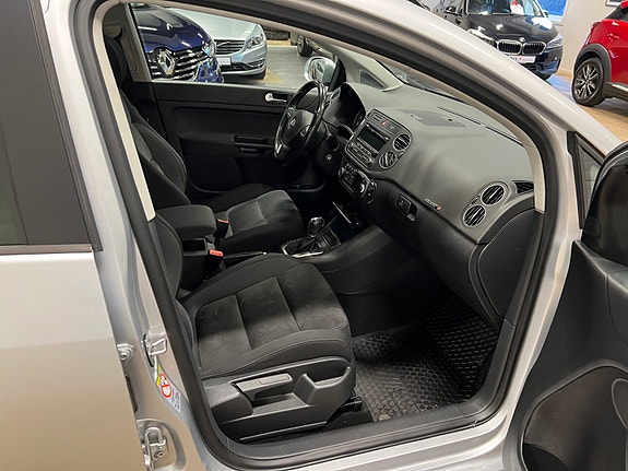 Volkswagen Golf Plus 12 of 25