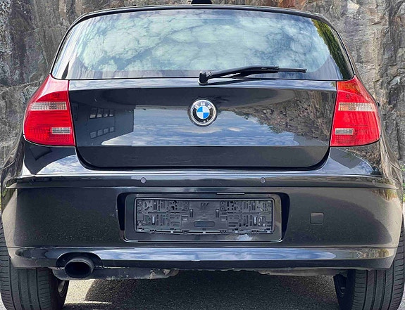 BMW 118i 4 of 16