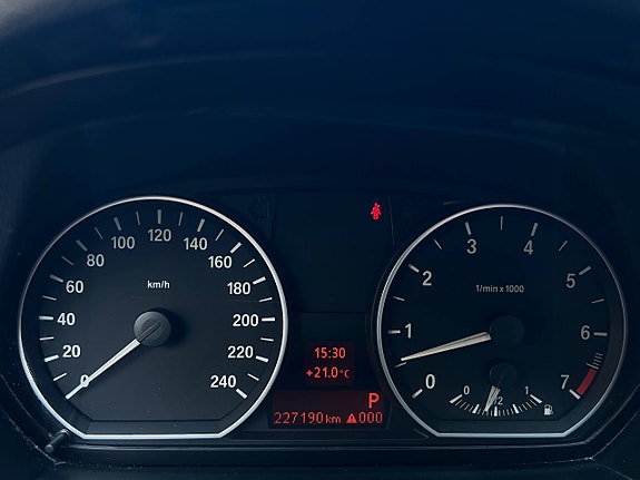 BMW 118i 13 of 16