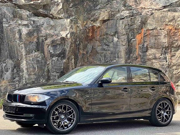 BMW 118i 2 of 16