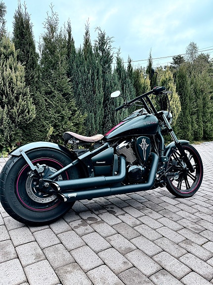 Kawasaki VN 900 Custom 3 of 8