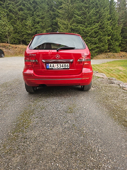 Mercedes-Benz B150 3 of 23
