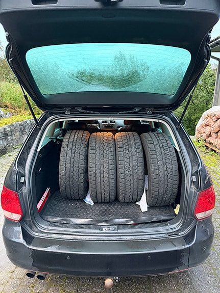 Volkswagen Golf VI 11 of 12