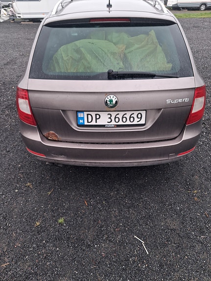 Skoda Superb 4 of 5