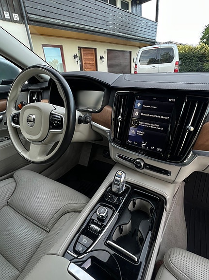 Volvo V90 12 of 12