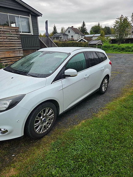 Ford Focus 2 of 13