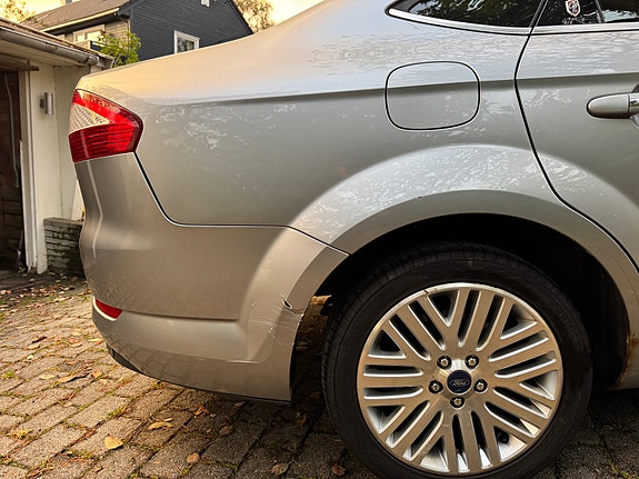 Ford Mondeo 8 of 16
