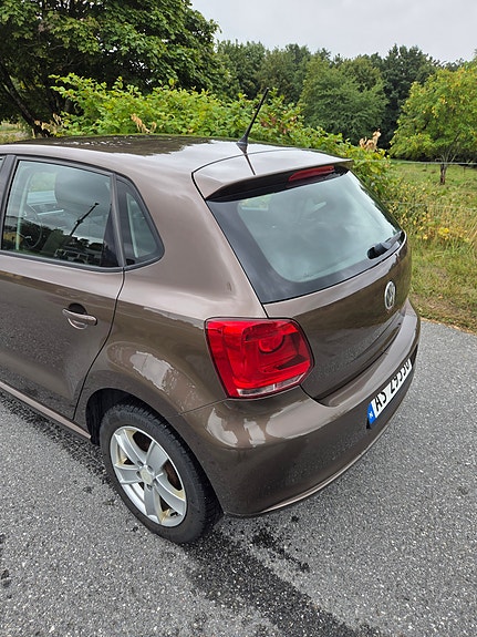 Volkswagen Polo 10 of 14