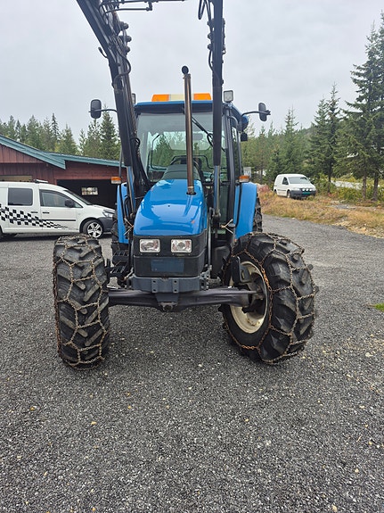 New Holland 7635 2 of 15