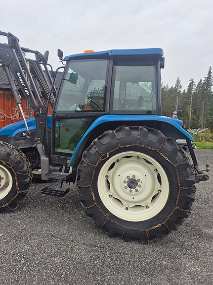 New Holland 7635 6 of 15