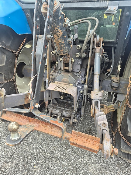 New Holland 7635 5 of 15