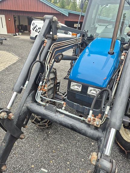 New Holland 7635 8 of 15