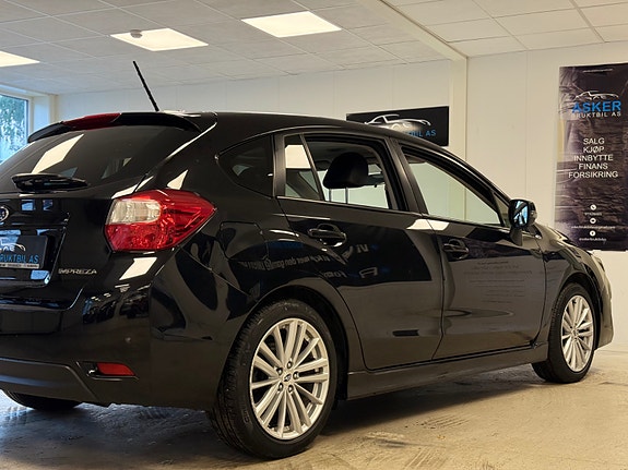Subaru Impreza 15 of 30