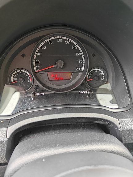 Volkswagen UP! 8 of 9