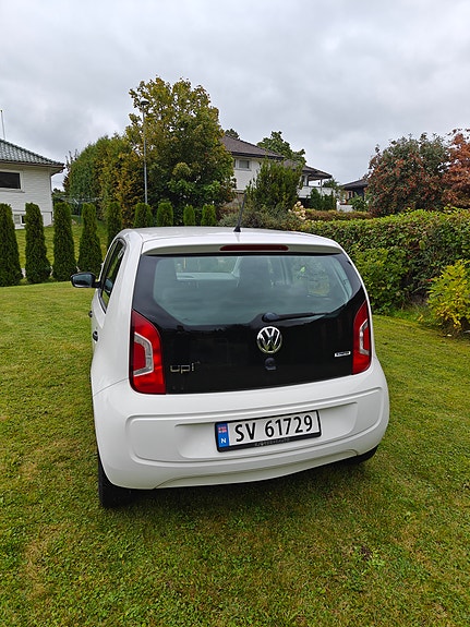 Volkswagen UP! 4 of 9