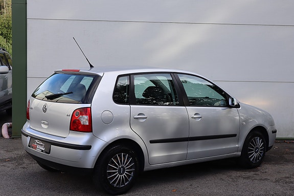 Volkswagen Polo 10 of 22