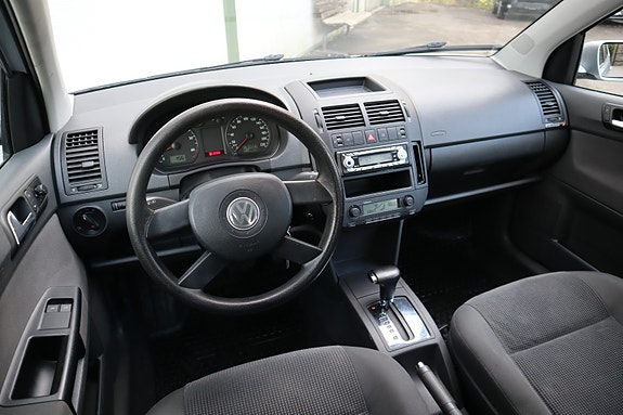 Volkswagen Polo 22 of 22