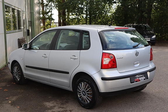 Volkswagen Polo 12 of 22