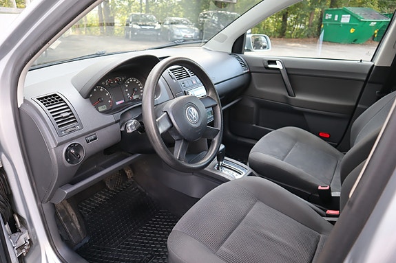 Volkswagen Polo 15 of 22