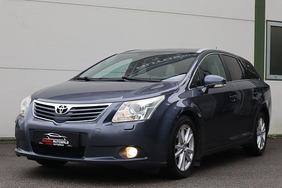 Toyota Avensis 2 of 30