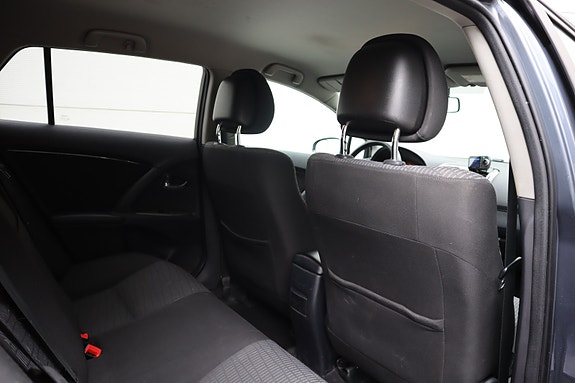 Toyota Avensis 23 of 30