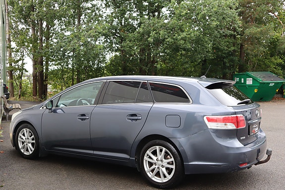 Toyota Avensis 16 of 30