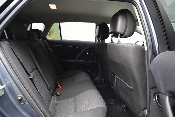 Toyota Avensis 22 of 30