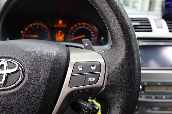 Toyota Avensis 28 of 30