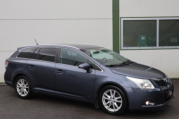 Toyota Avensis 10 of 30