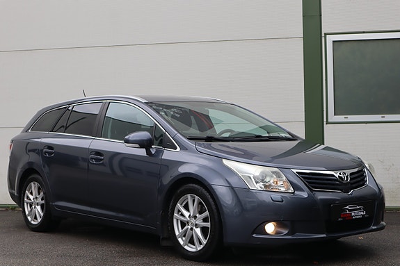 Toyota Avensis 6 of 30